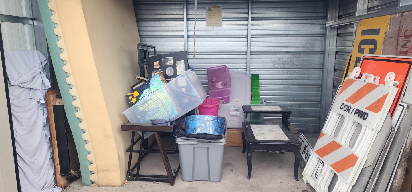 Storage Unit Auction in Roseburg, OR at UStore Self Storage Garden